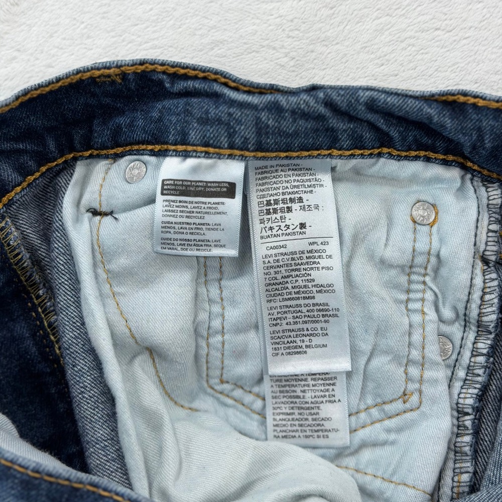 Levi's 505 Regular Fit Jeans Mens 32x32 Blue Good Medium Wash Straight Leg - Picture 4 of 13